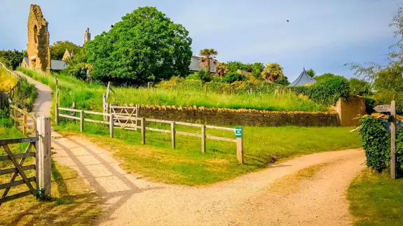 Poundbury Foot Path